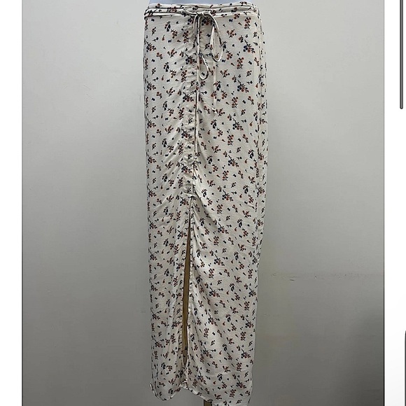 🔥AMERICAN EAGLE skirt 💞 - Picture 1 of 3